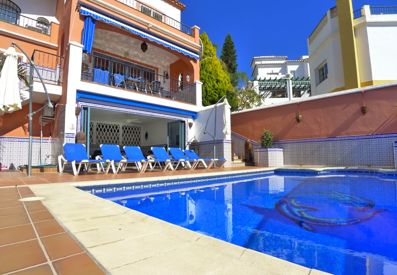 Villa en Nerja - 5 Dormitorios | Casa Wahl | CG R1029