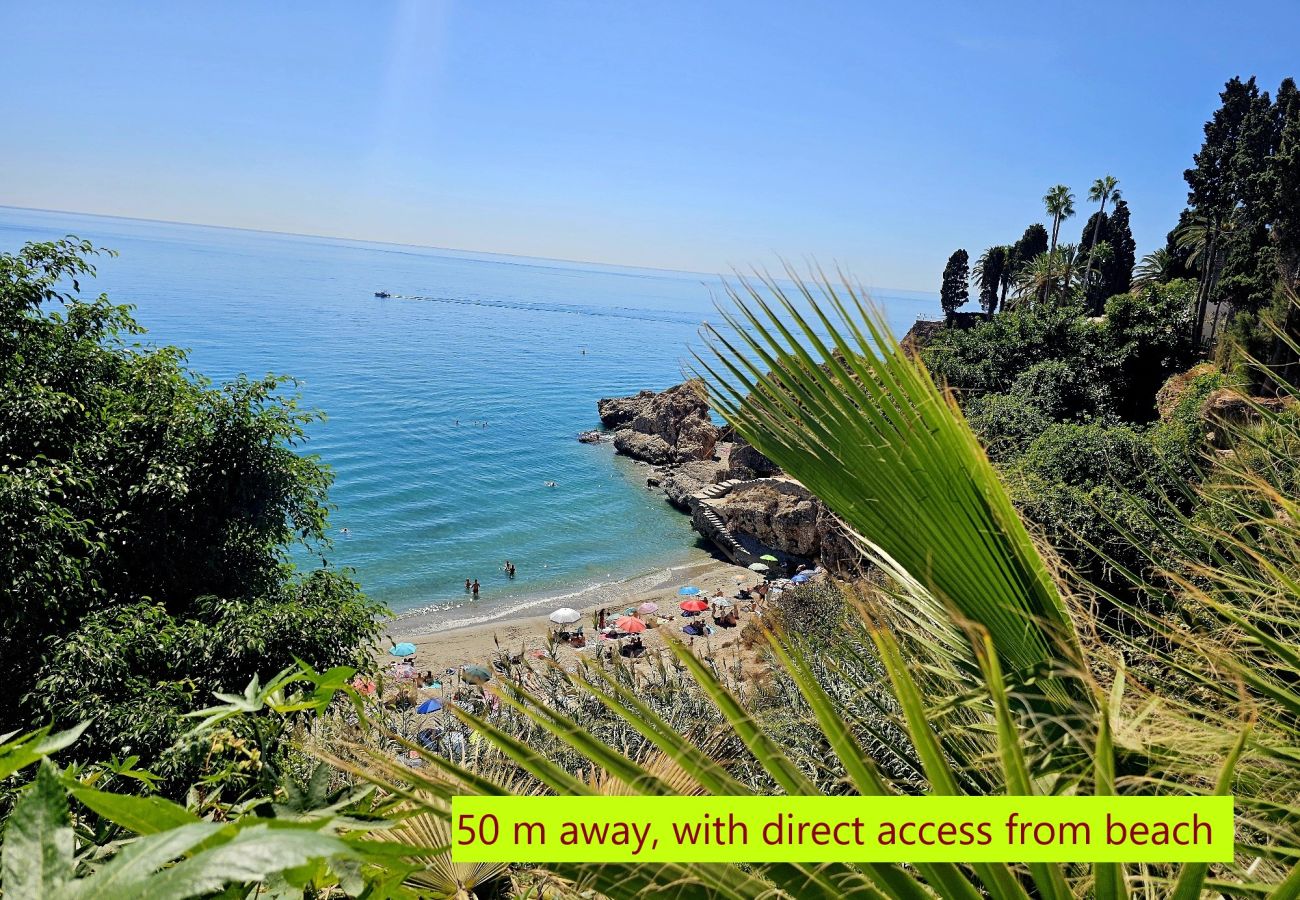 Apartamento en Nerja - R1345, Carabeo 1-42, Acceso a la Playa