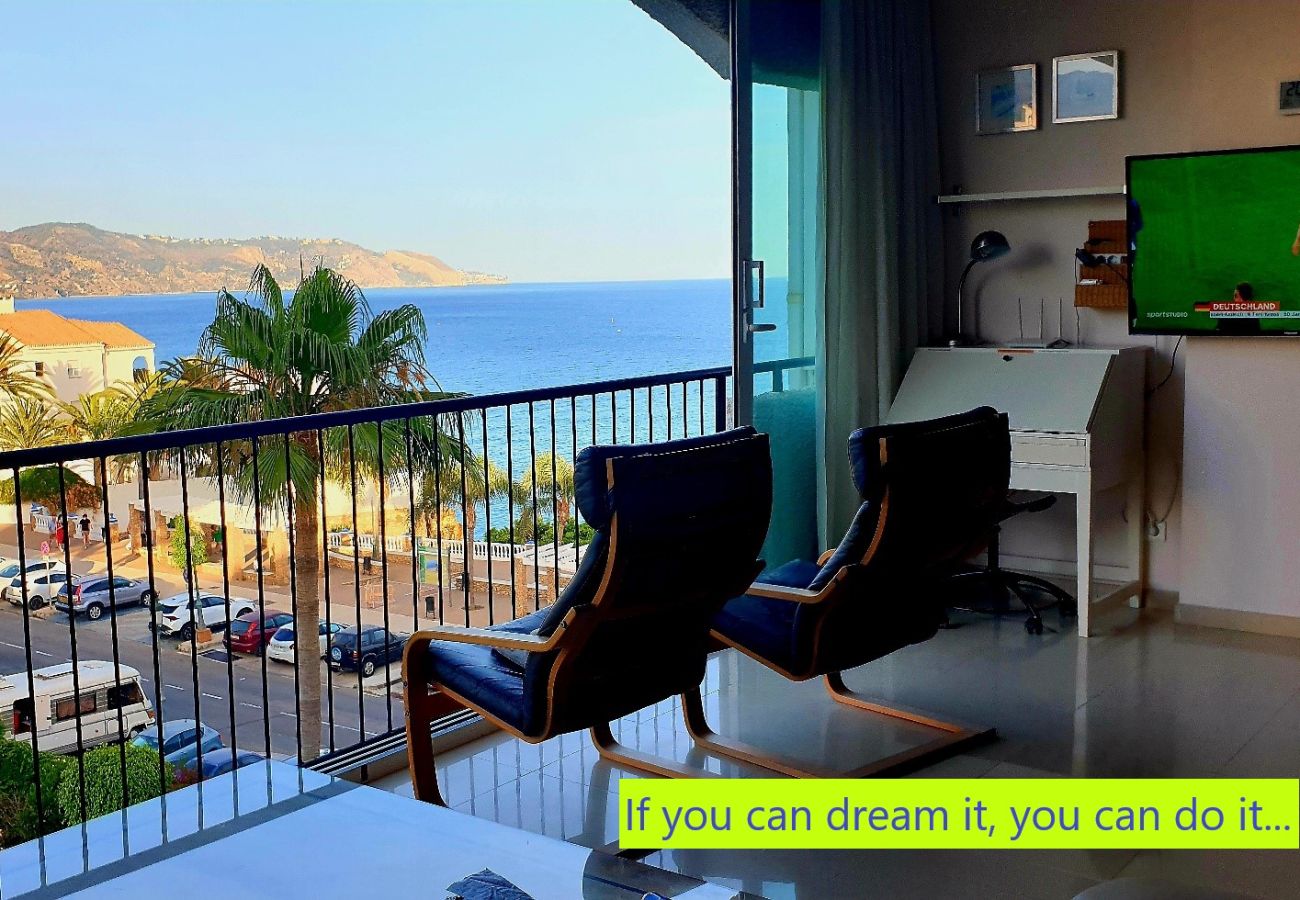 Apartamento en Nerja - R1345, Carabeo 1-42, Acceso a la Playa