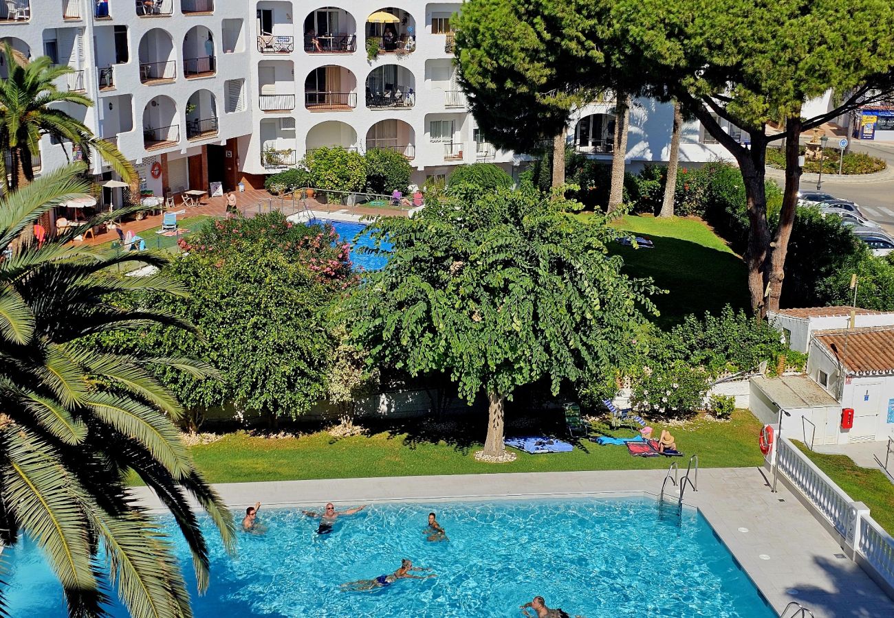 Apartamento en Nerja - R1345, Carabeo 1-42, Acceso a la Playa