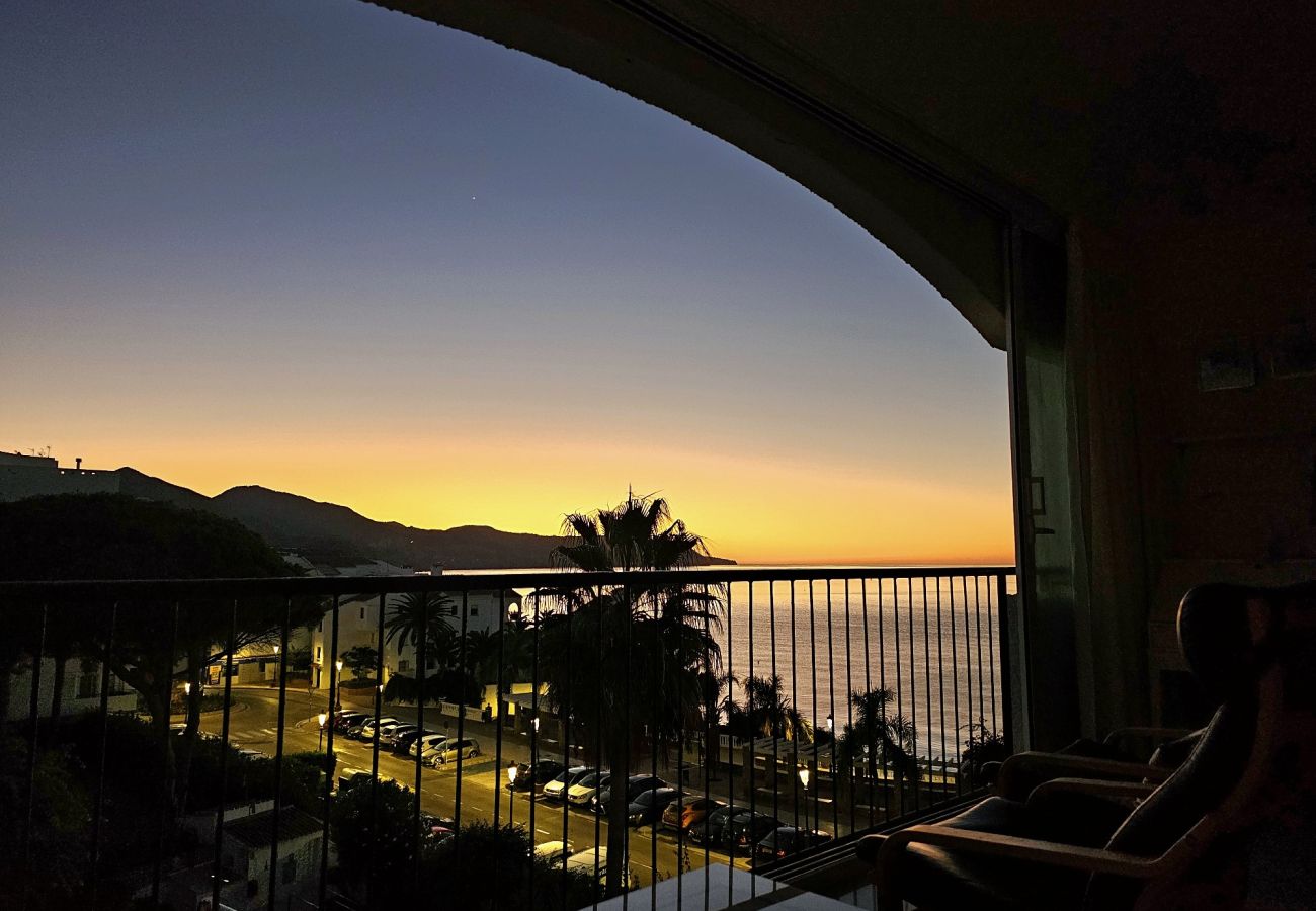 Apartamento en Nerja - R1345, Carabeo 1-42, Acceso a la Playa