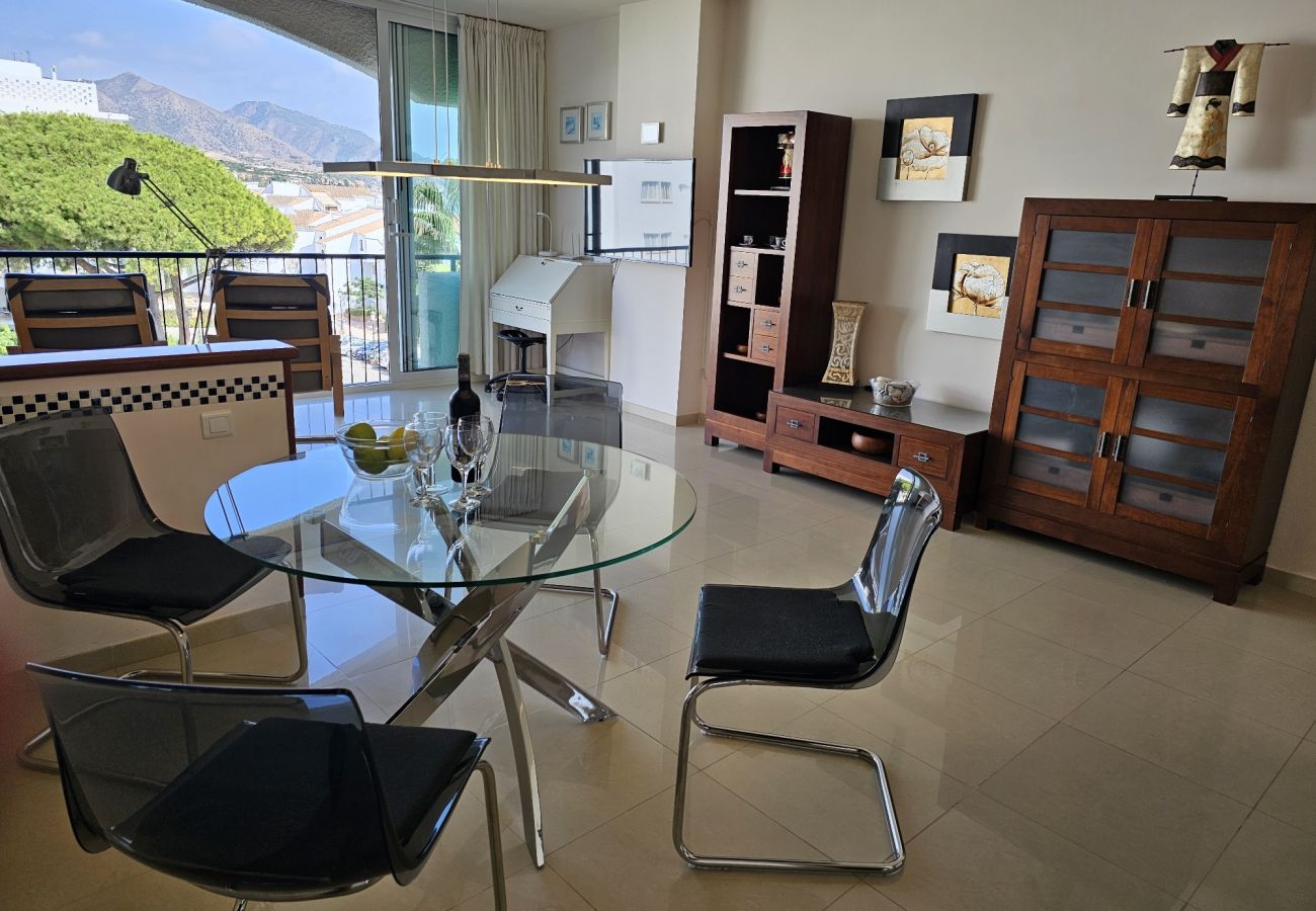 Apartamento en Nerja - R1345, Carabeo 1-42, Acceso a la Playa
