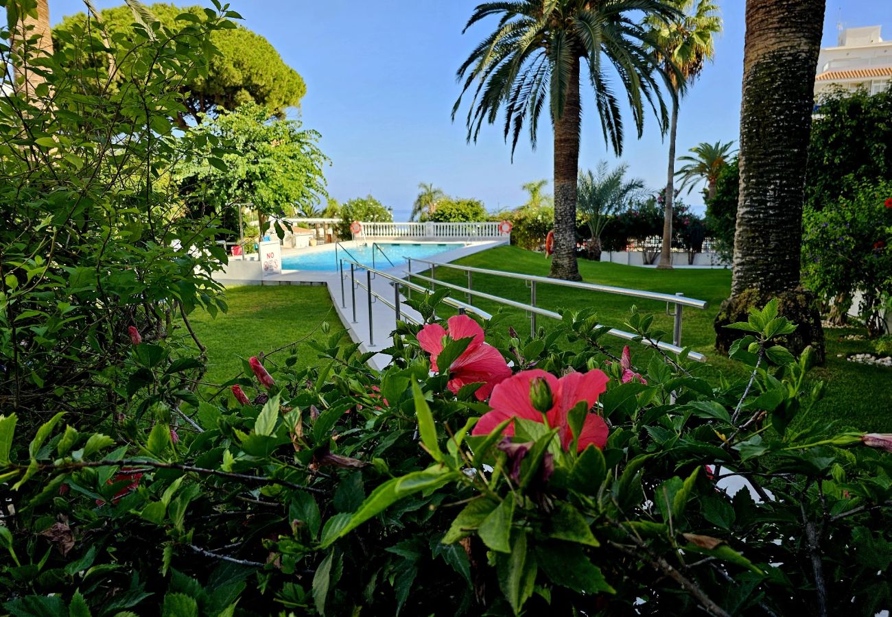 Apartamento en Nerja - R1345, Carabeo 1-42, Acceso a la Playa