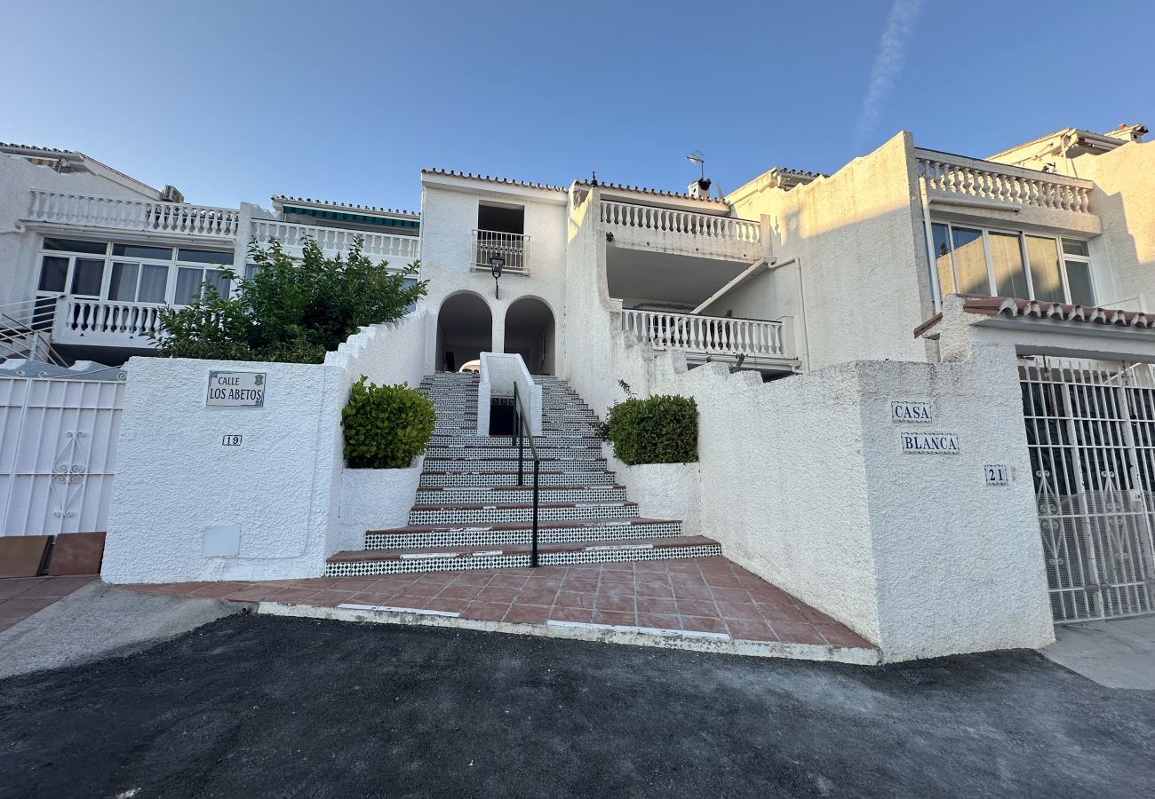 Casa adosada en Nerja - R1389 | Los Abetos 23
