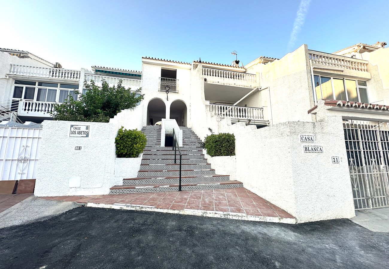 Casa adosada en Nerja - R1389 | Los Abetos 23