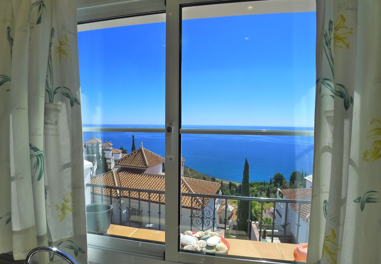 Villa in Torrox Costa - 3 Bedrooms | Villa Ladera | CG R999