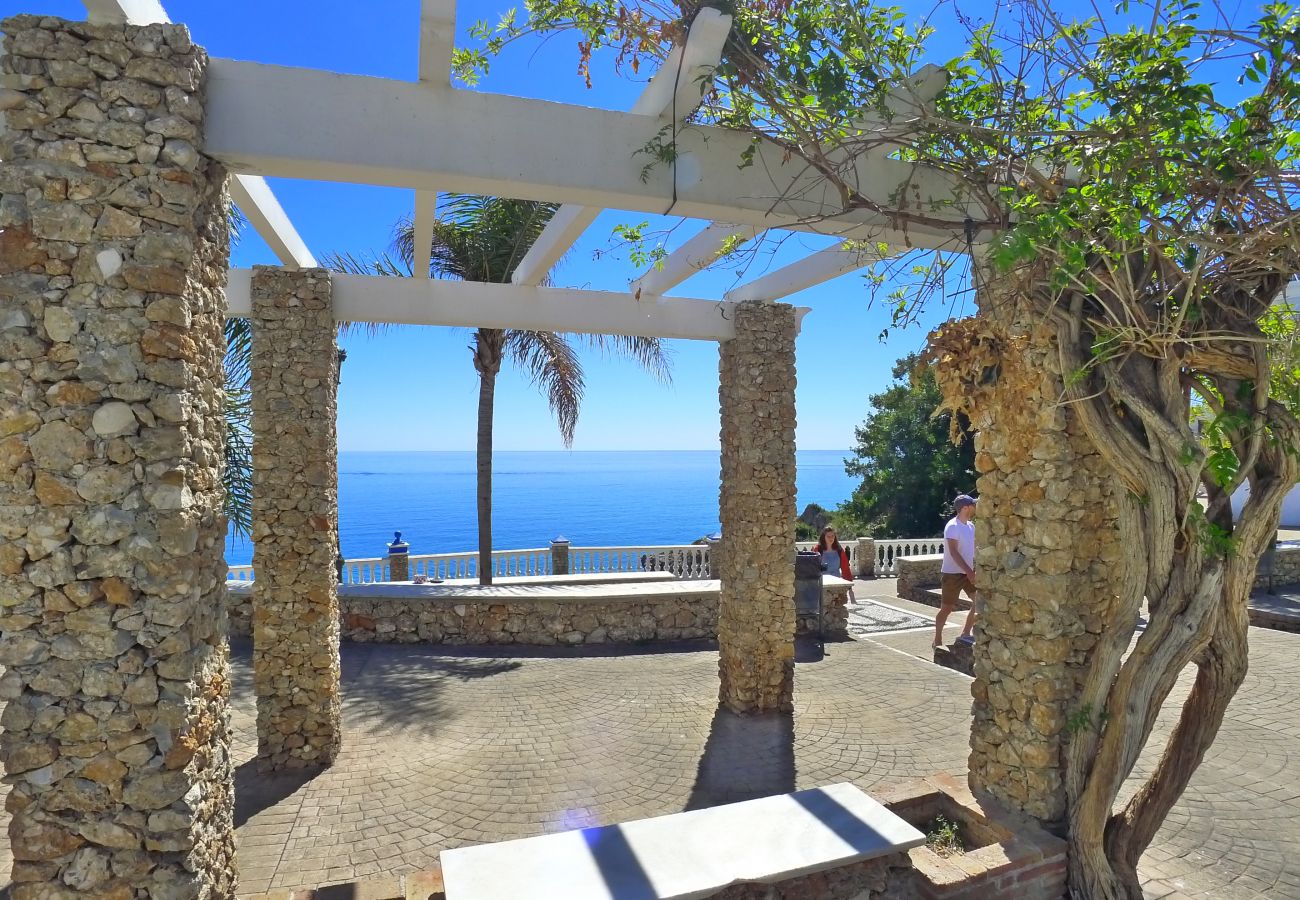 Apartment in Nerja - 2 Bedrooms | Carabeo 99 | CG R991