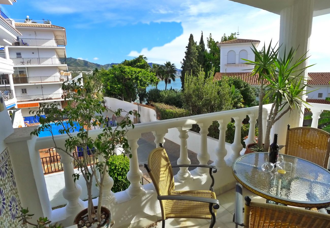 Apartment in Nerja - 2 Bedrooms | Carabeo 99 | CG R991