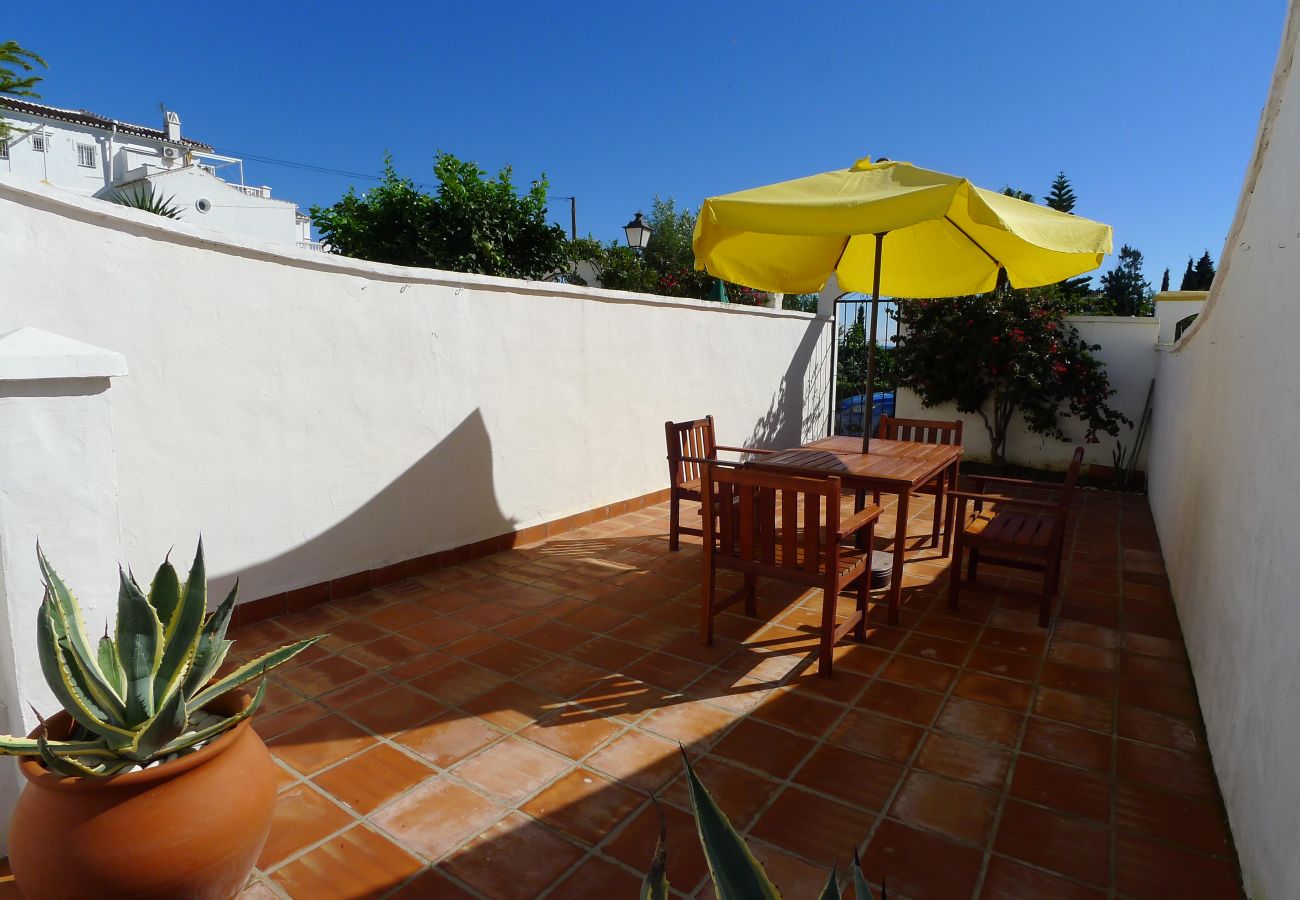 Apartment in Torrox Costa - Sleeps 4 | Torrox Beach Club | CG R985