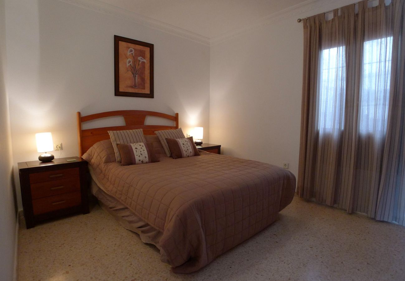 Apartment in Torrox Costa - Sleeps 4 | Torrox Beach Club | CG R985