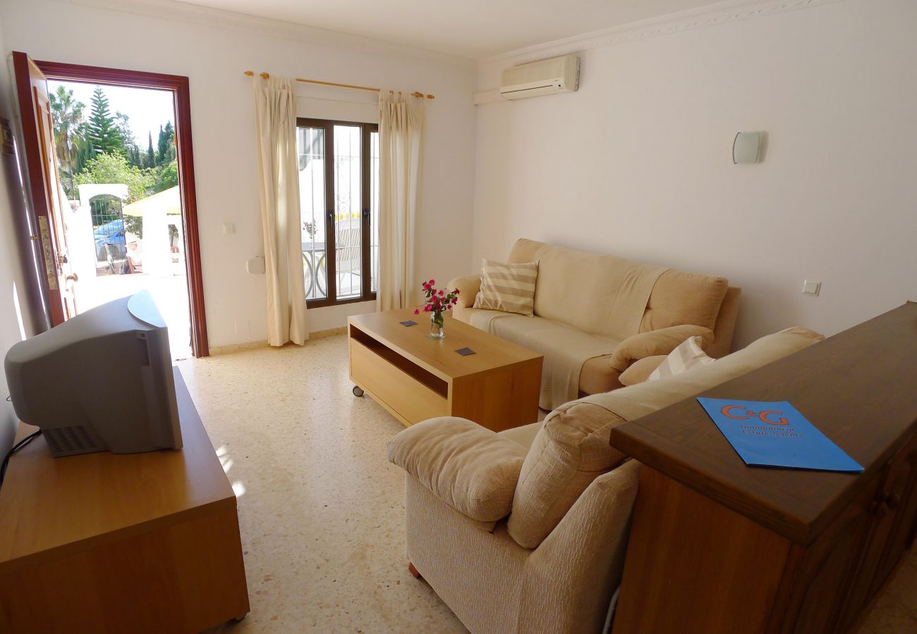 Apartment in Torrox Costa - Sleeps 4 | Torrox Beach Club | CG R985