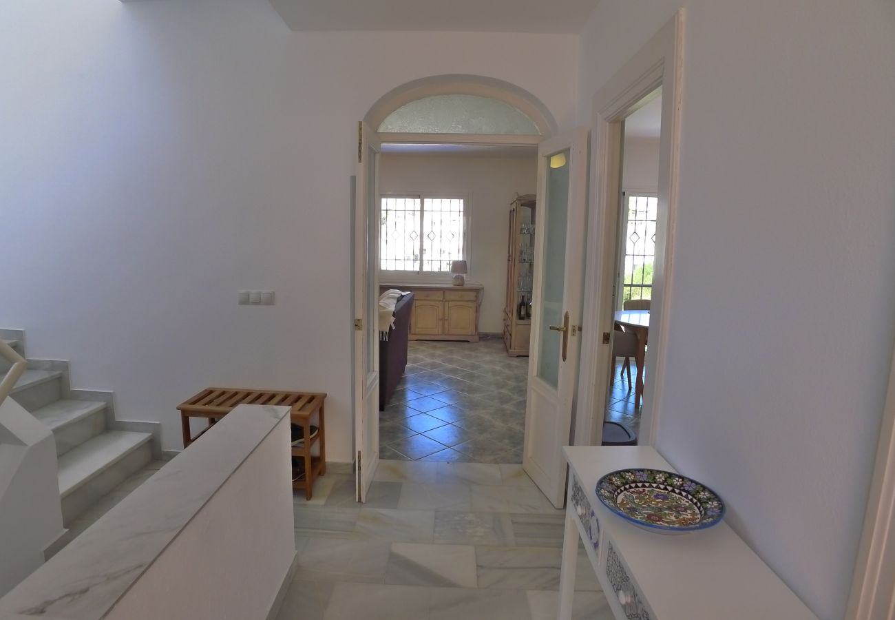 Villa in Nerja - 3 Bedrooms | Villa Golondrinas | CG R916