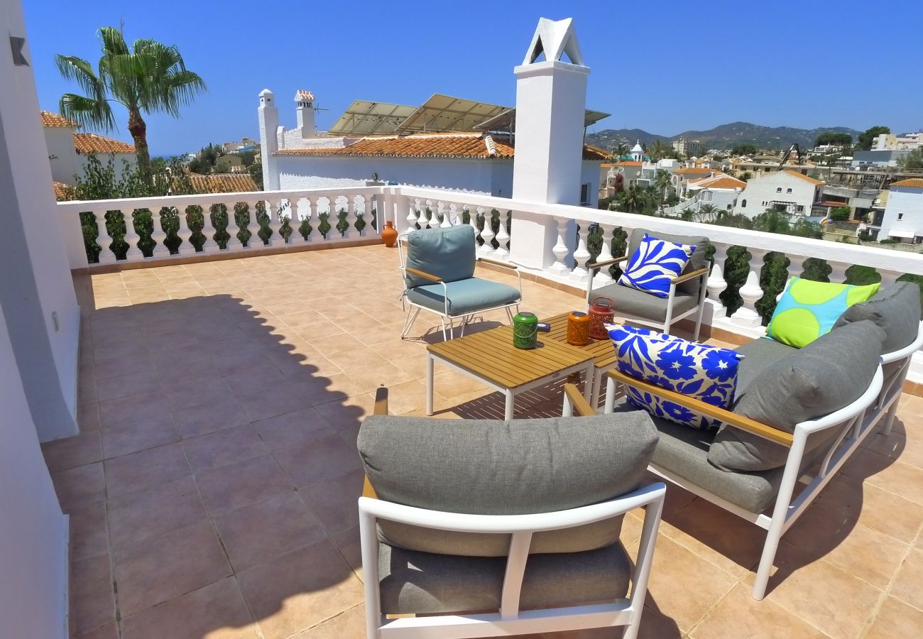 Villa in Nerja - 3 Bedrooms | Villa Golondrinas | CG R916