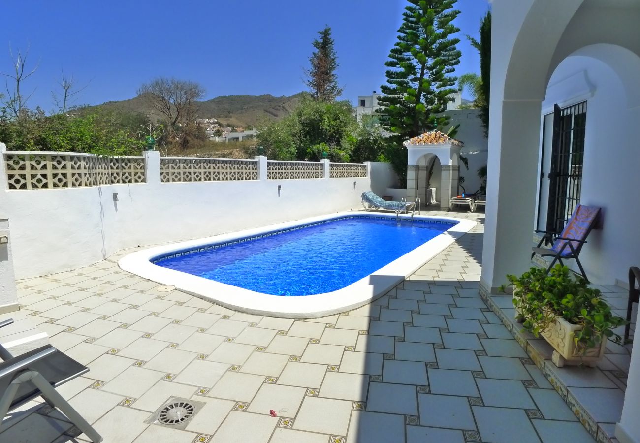 Villa in Nerja - 3 Bedrooms | Villa Golondrinas | CG R916