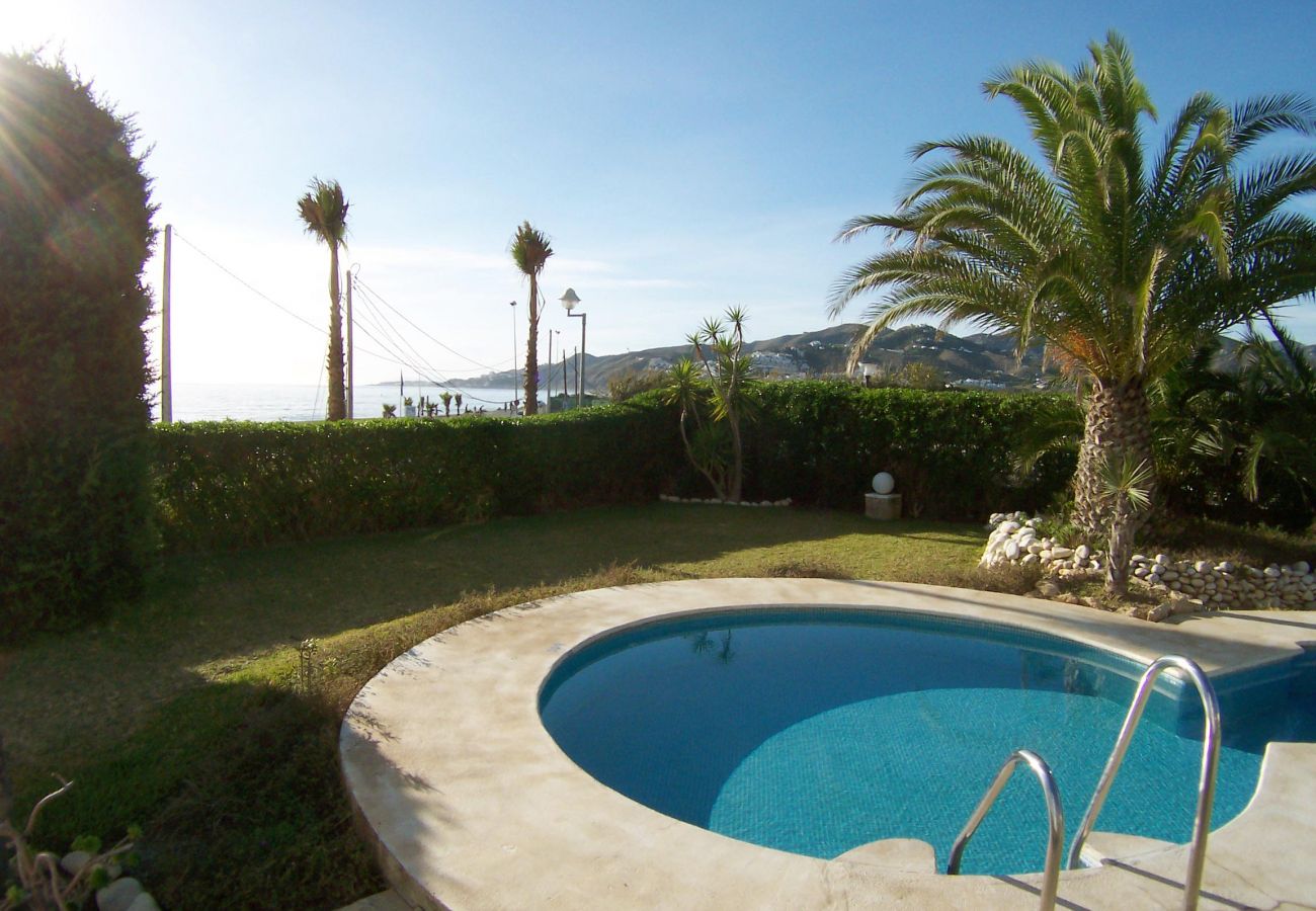 Apartment in Nerja - Sleeps 4 | Stella Maris | CG R908