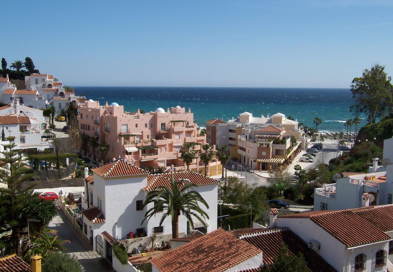 Villa in Nerja - Sleeps 8 | Villa Pinomar | CG R865