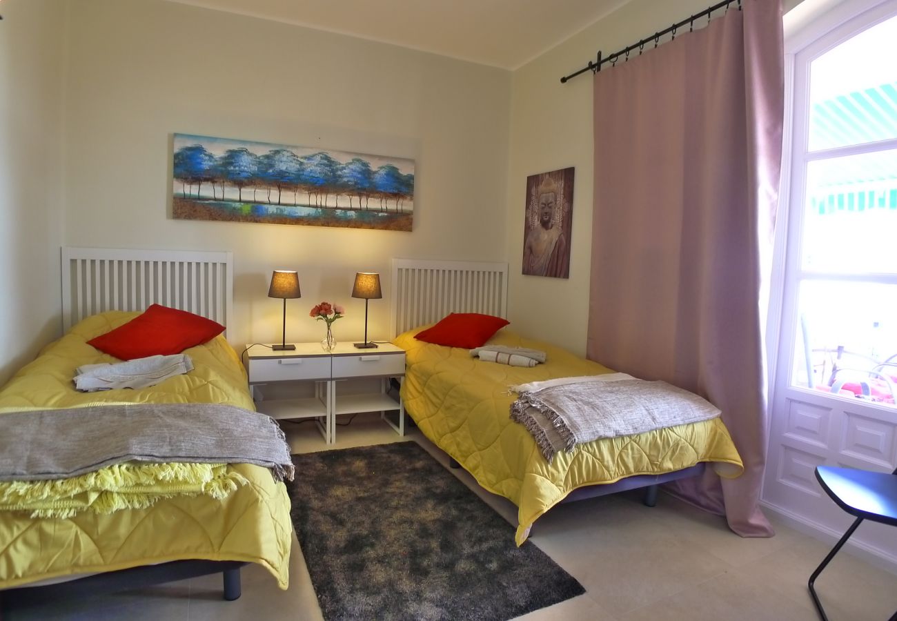 Villa in Nerja - 4 Bedrooms | Villa Hibiscos | CG R864