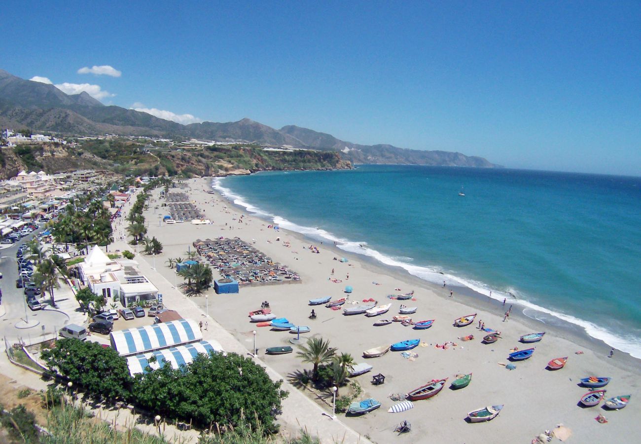 Apartment in Nerja - Sleeps 4 | Verano Azul  31bis |  CG R1351